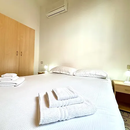 بيت للعطل Front Poetto Beach, Cagliari, By Home&experience *